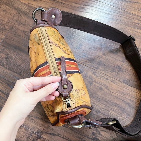 Alviero Martini • 1 Classe map purse Geo Classic shoulder bag crossbody leather - Picture 8 of 13